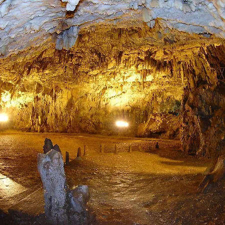 夏梦酒店 Vlachata