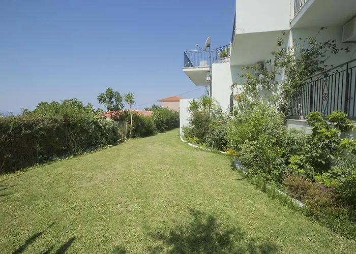 Summer Dream Apart Otel 2*